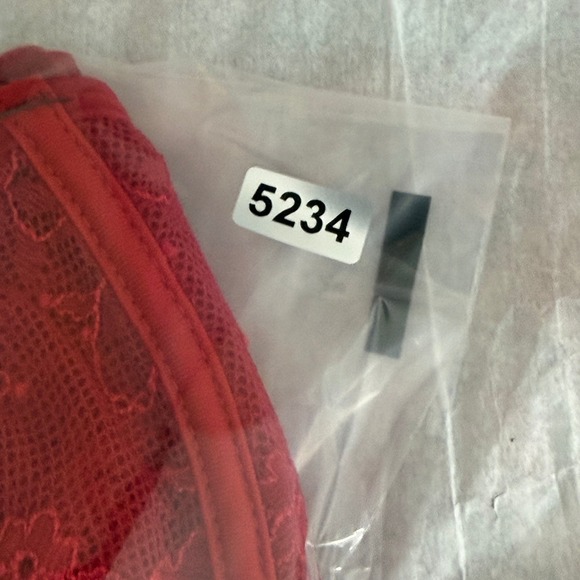 NWT Fredericks of Hollywood Red Lace Heart Ring Strappy Balconette Bra L/XL - Picture 7 of 7